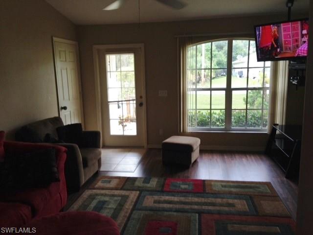 MIRROR LAKES - Residential