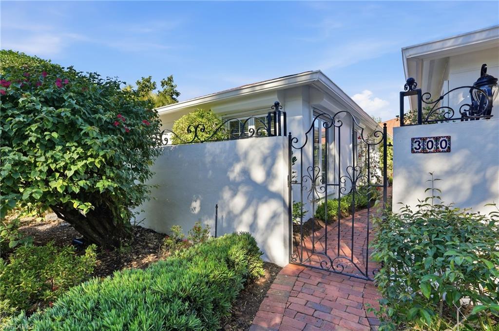 NAPLES BATH AND TENNIS CLUB - Residential