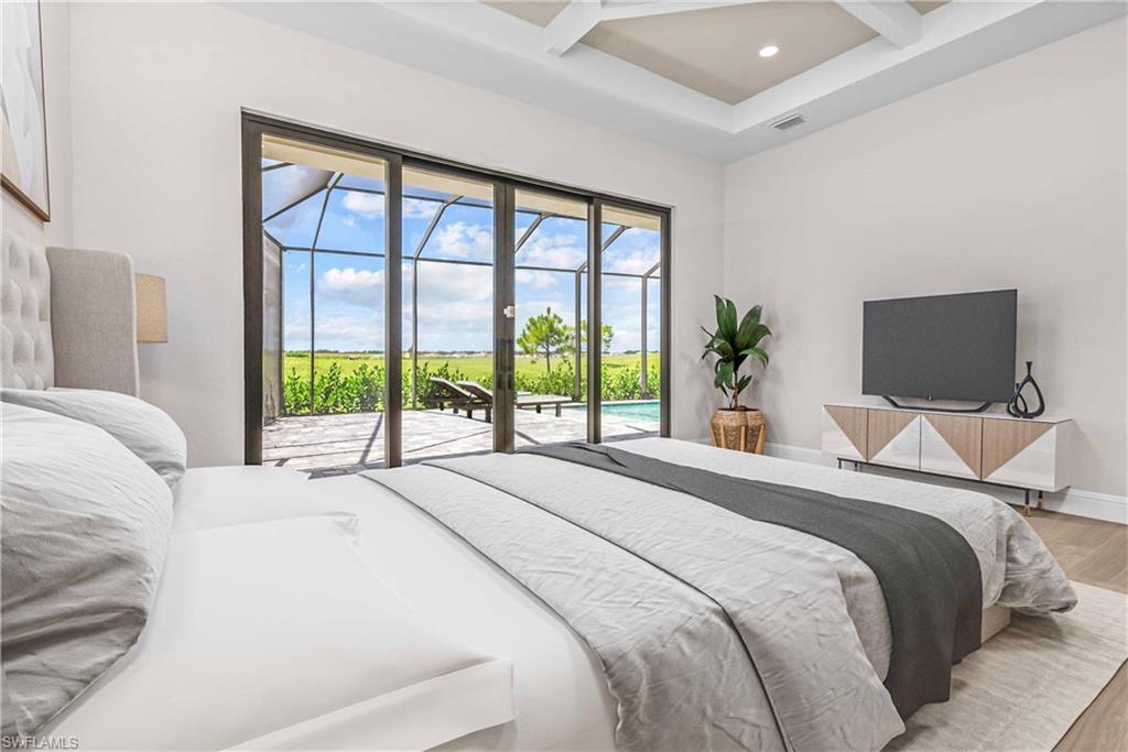 COUNTRY CLUB - Residential