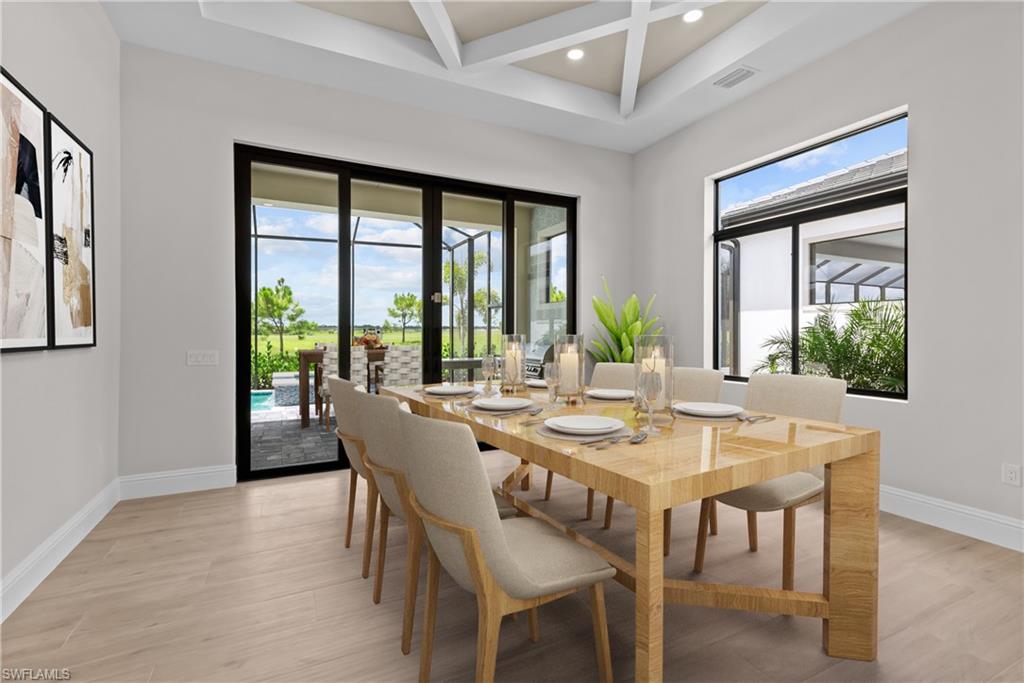 COUNTRY CLUB - Residential