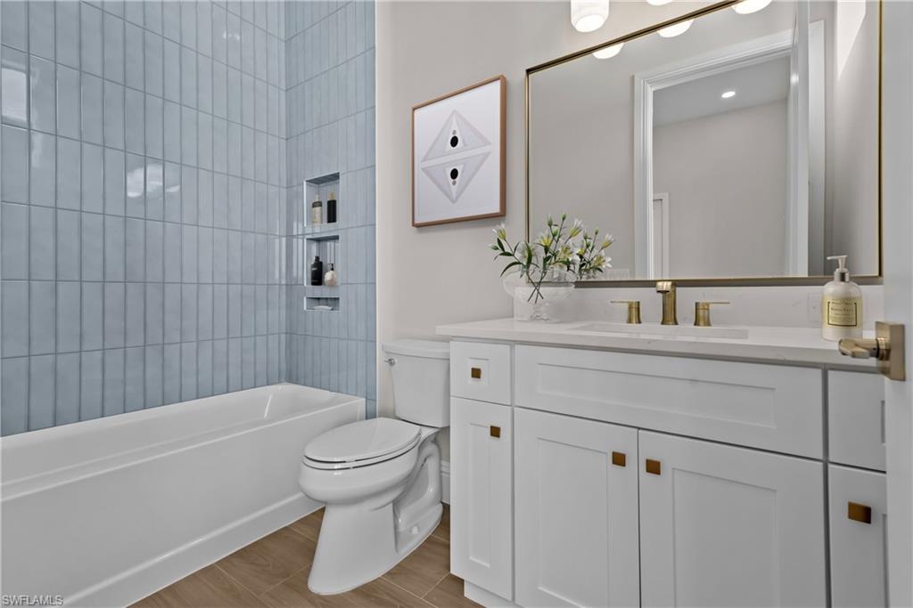 COUNTRY CLUB - Residential