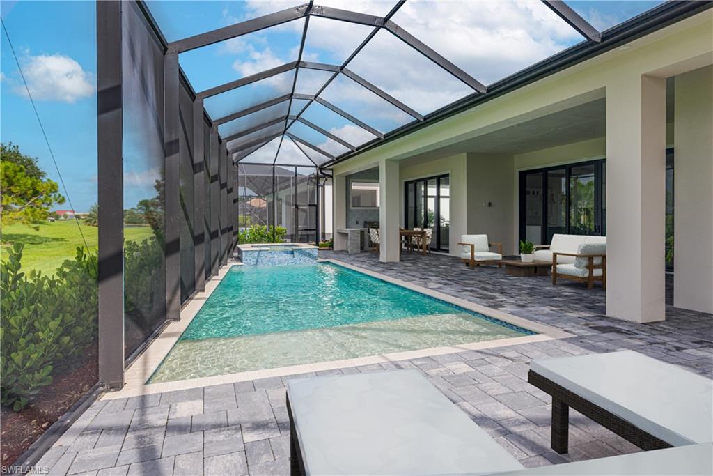 COUNTRY CLUB - Residential