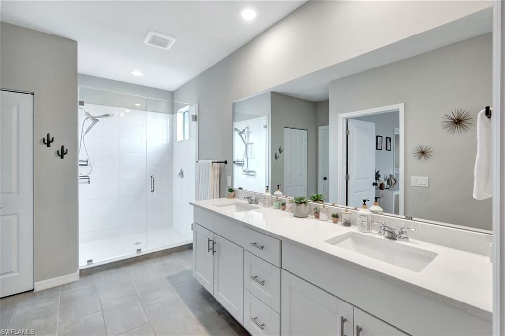 CRESCENT GROVE - Residential