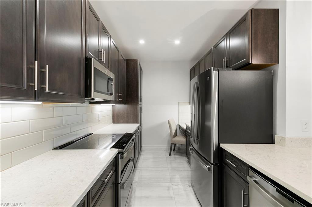 VANDERBILT RESERVE - Residential