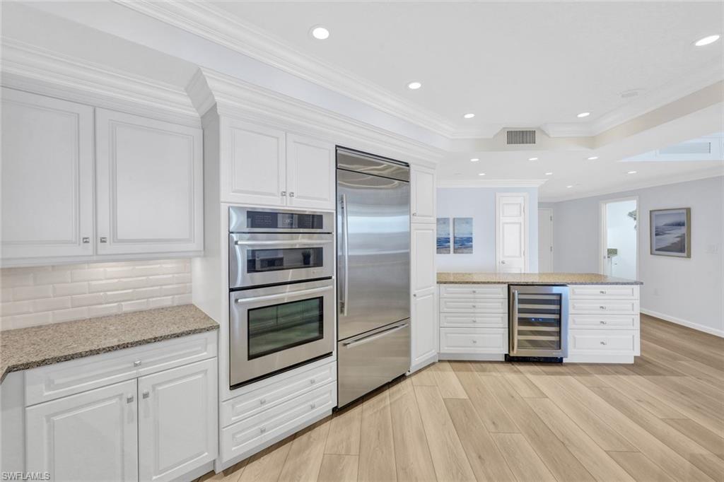 BAYPOINTE AT NAPLES CAY - Residential