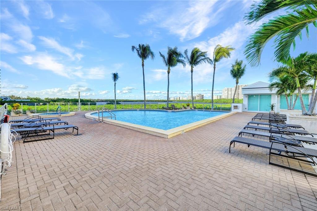 BAYPOINTE AT NAPLES CAY - Residential