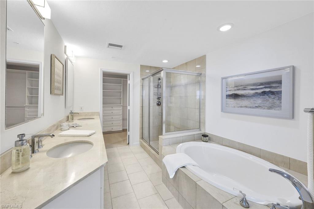 BAYPOINTE AT NAPLES CAY - Residential