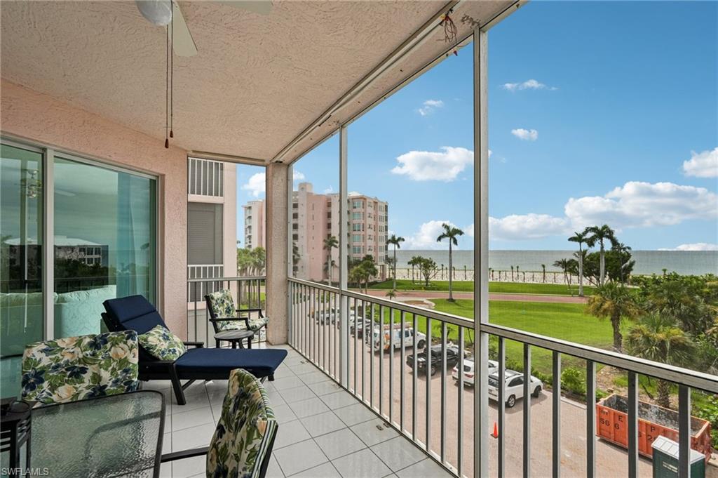 BAREFOOT BEACH CLUB - Residential