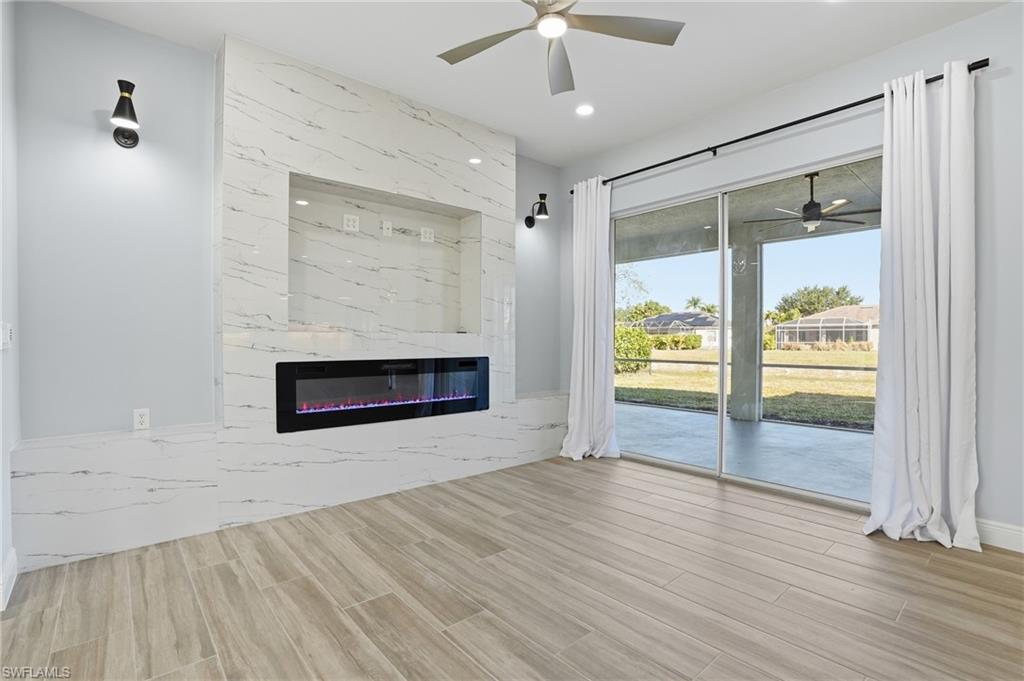 WATERWAYS OF NAPLES - Residential