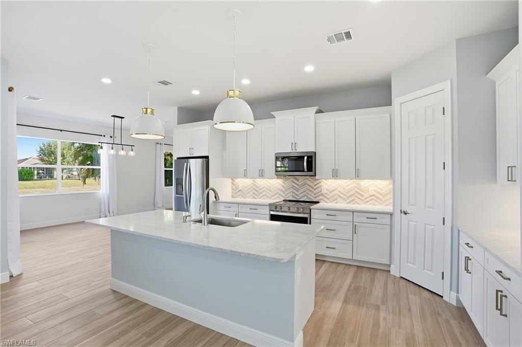 WATERWAYS OF NAPLES - Residential