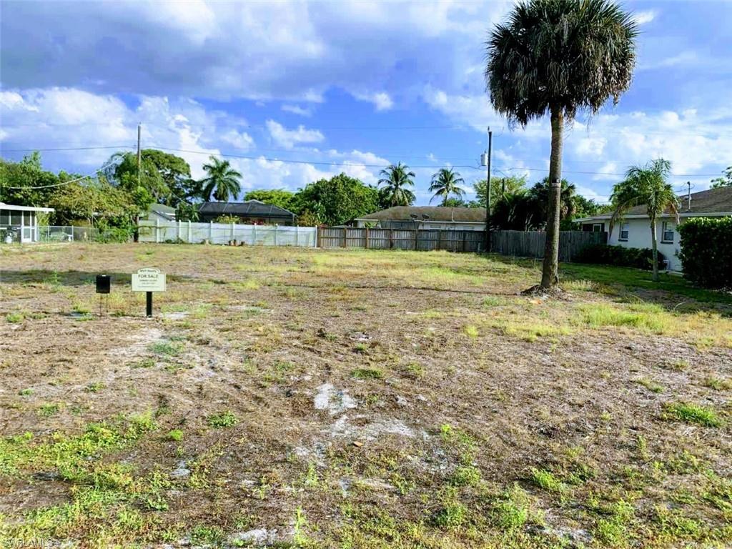 NAPLES PARK - Commercial Sale