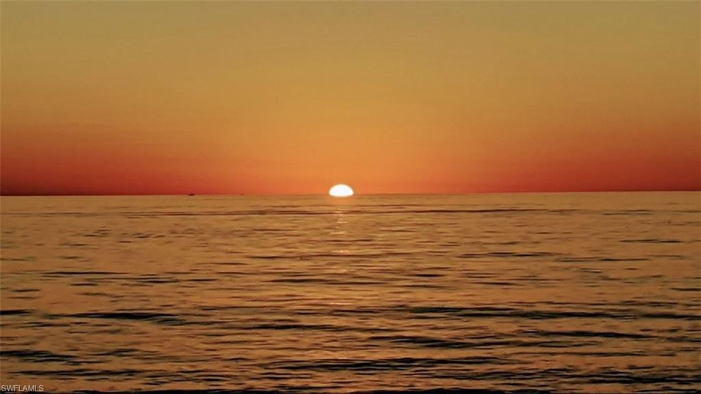 NAPLES PARK - Commercial Sale