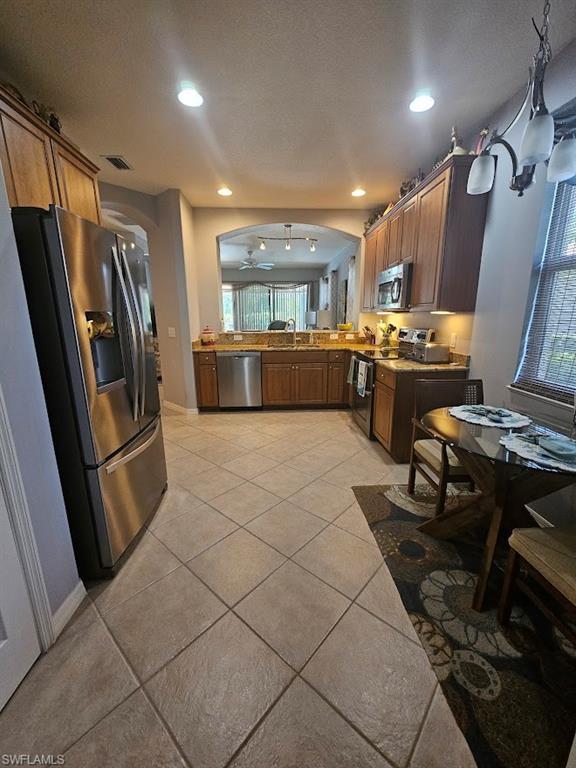 CAMARELLE - Residential Lease