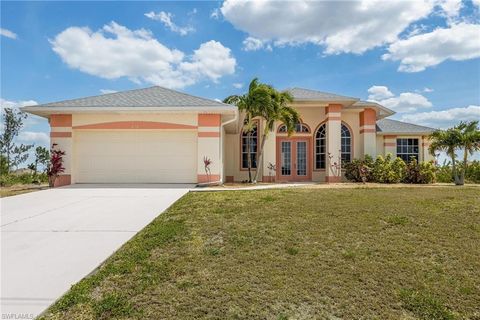 Single Family Residence in CAPE CORAL FL 416 20th ST.jpg