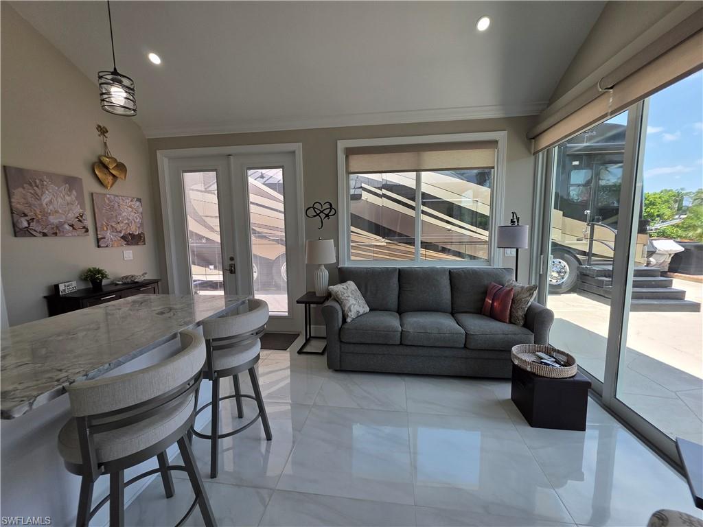 RIVERBEND MOTORCOACH RESORT - Land