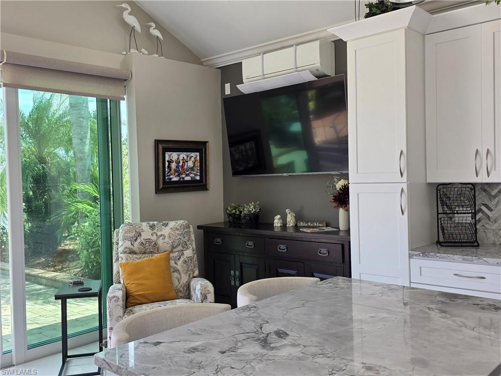 RIVERBEND MOTORCOACH RESORT - Land