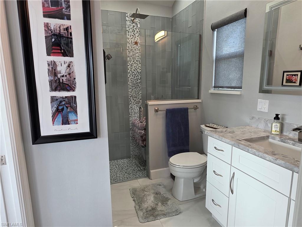 RIVERBEND MOTORCOACH RESORT - Land