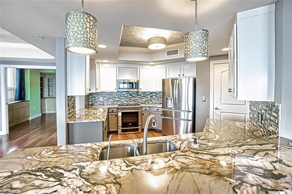 HIGH POINT PLACE - Residential