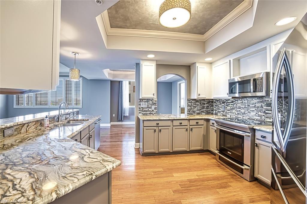 HIGH POINT PLACE - Residential