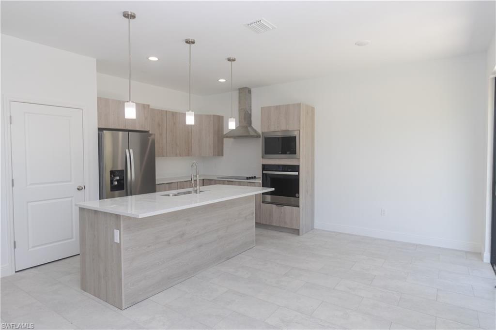 PORT LABELLE - Residential Lease