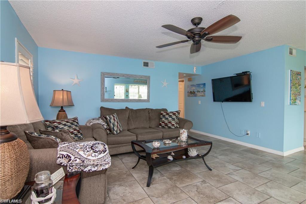 SORRENTO VILLAS - Residential Lease