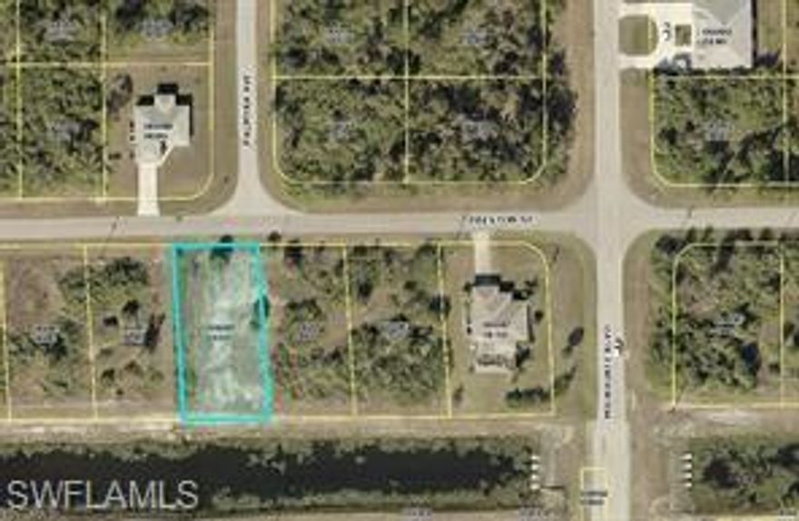 GROWING AREA OF LEHIGH! Excellent opportunity in an area with new construction homes being built. Lot ready to build your dream home on. Lot is cleared and has fill, saving you money as it is already elevated.
Close commute to SR82, Fort Myers and I75.