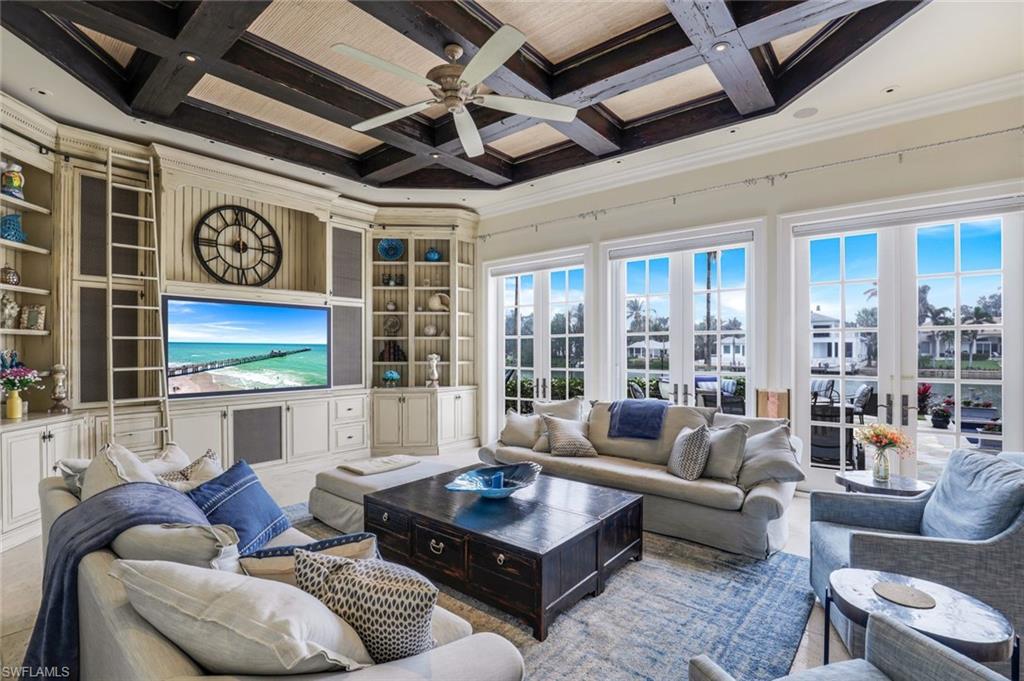 MOORINGS - Residential