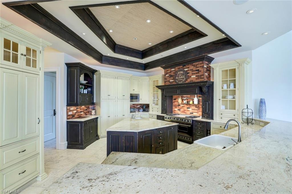 MOORINGS - Residential