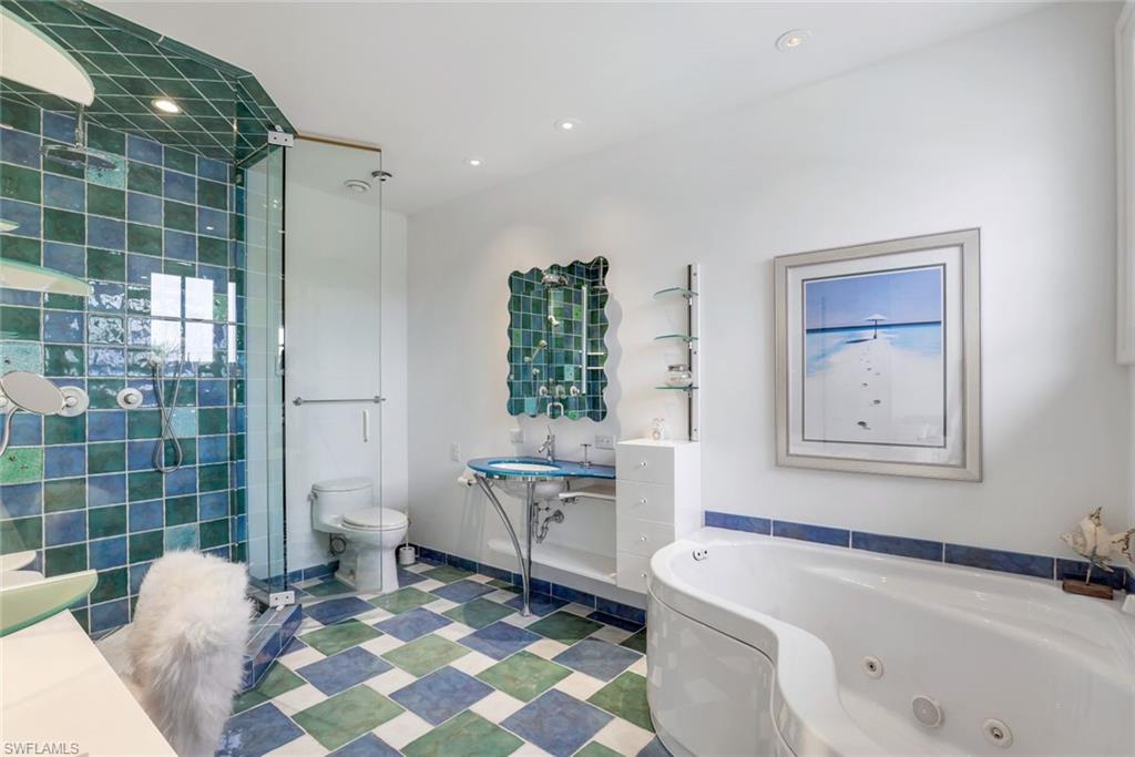 MOORINGS - Residential