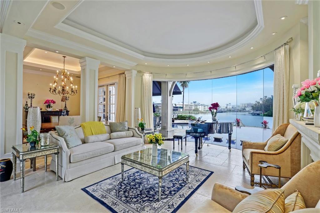 MOORINGS - Residential