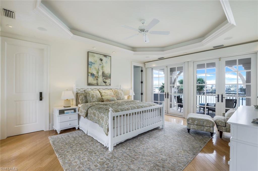 MOORINGS - Residential