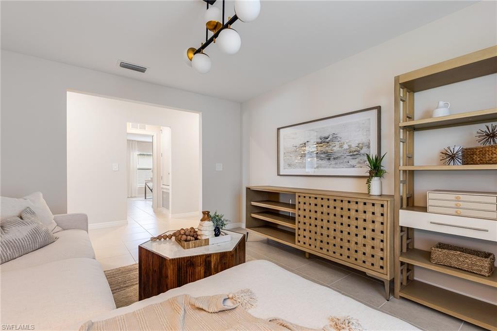 SAVANNA LAKES - Residential