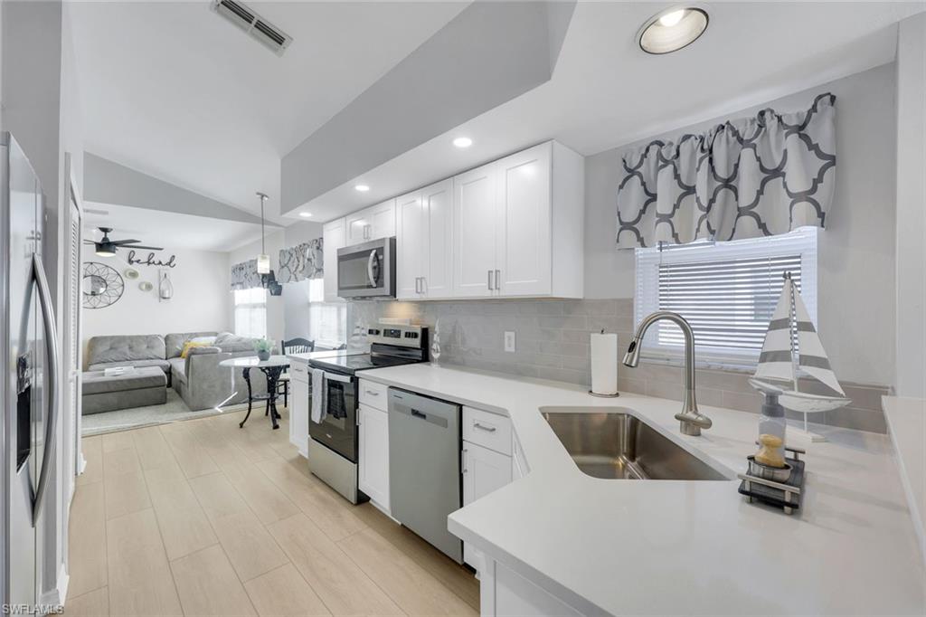 BERMUDA CAYS - Residential