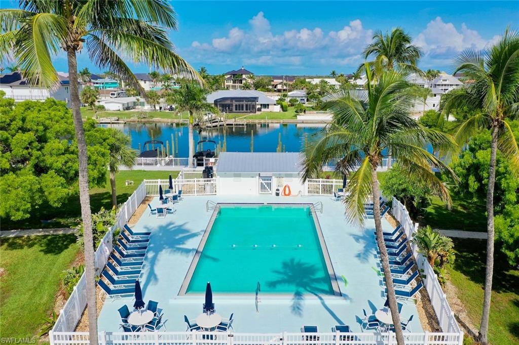 BOARDWALK CAPER - Residential