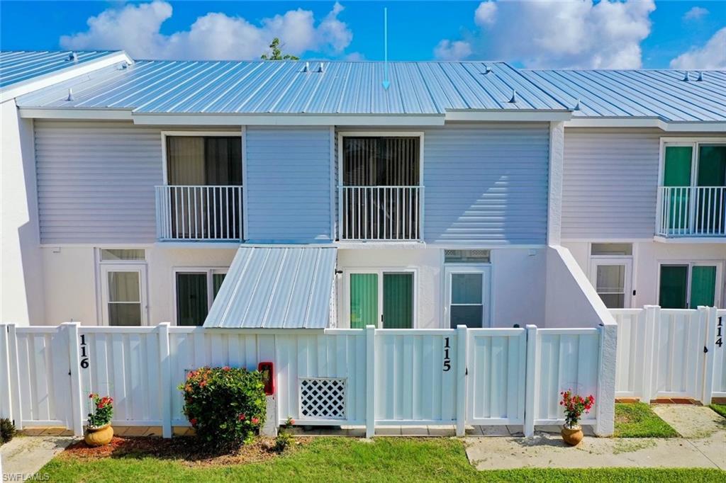 BOARDWALK CAPER - Residential