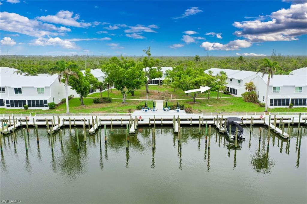 BOARDWALK CAPER - Residential