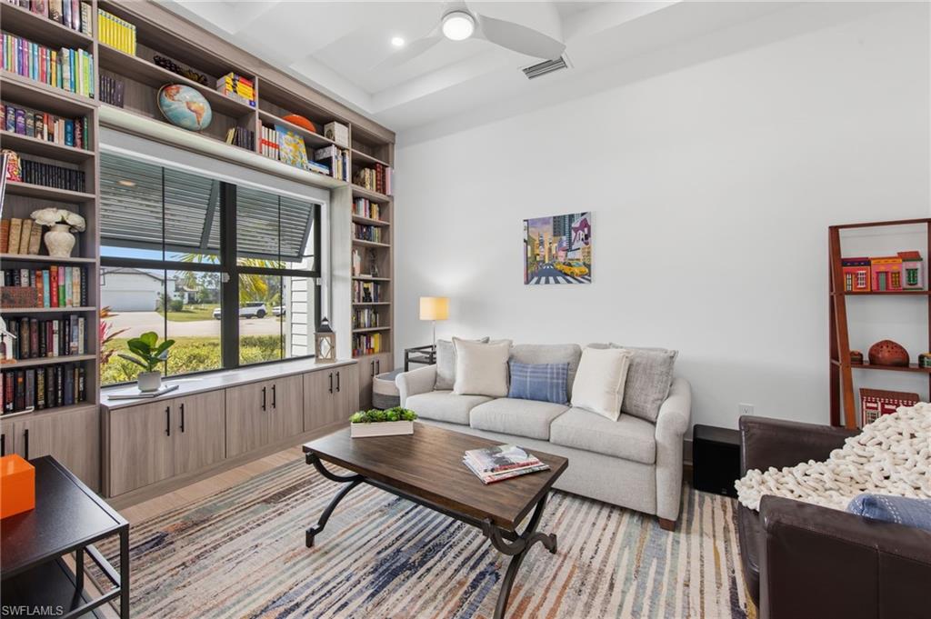 CORKSCREW ESTATES - Residential