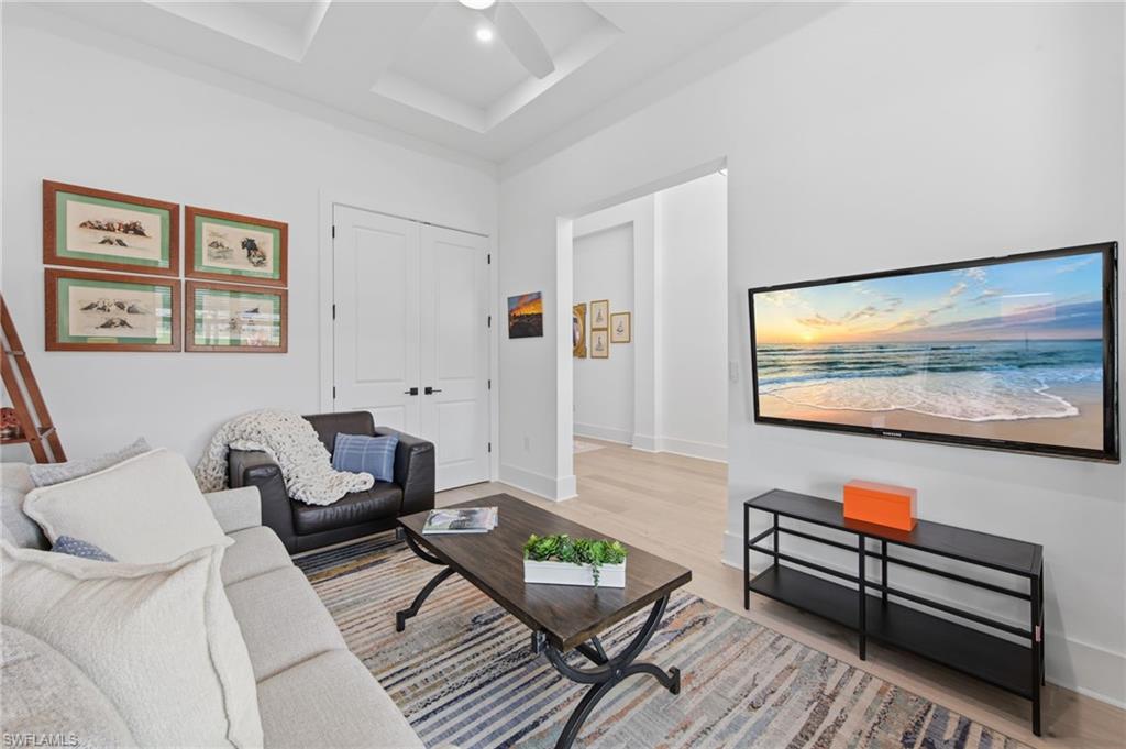 CORKSCREW ESTATES - Residential