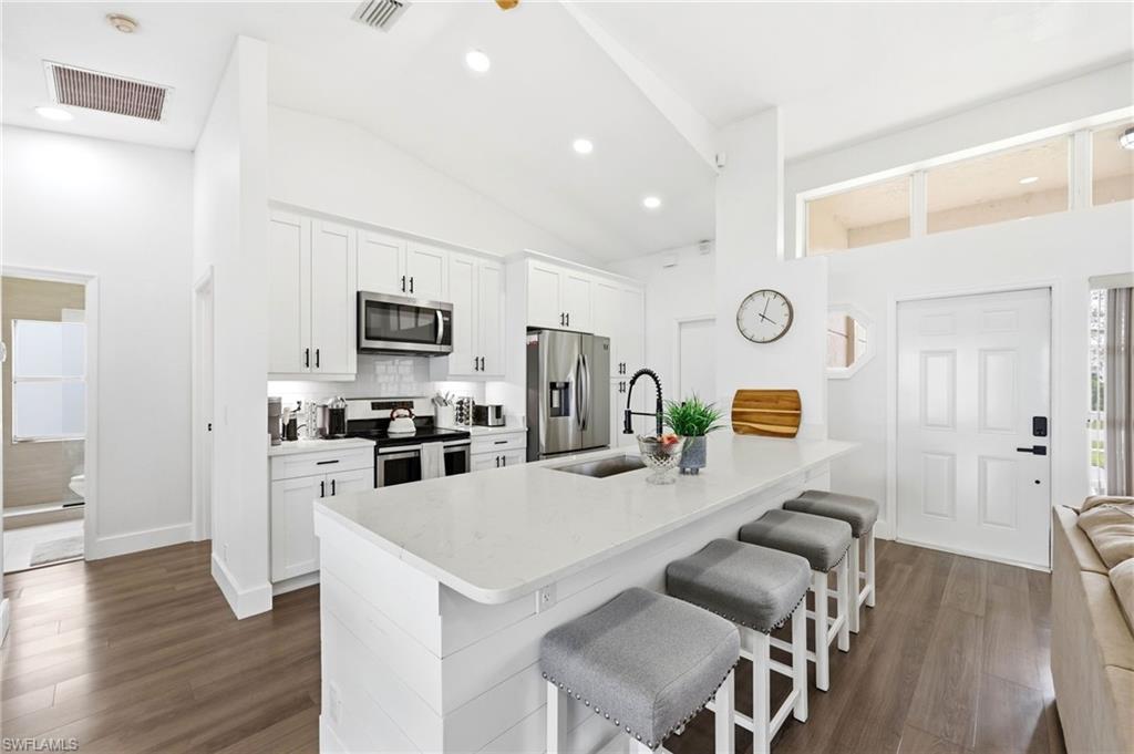 EMERALD LAKES - Residential Lease