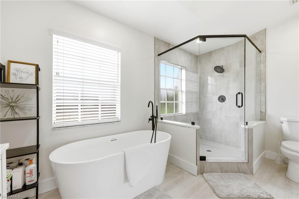 EMERALD LAKES - Residential Lease