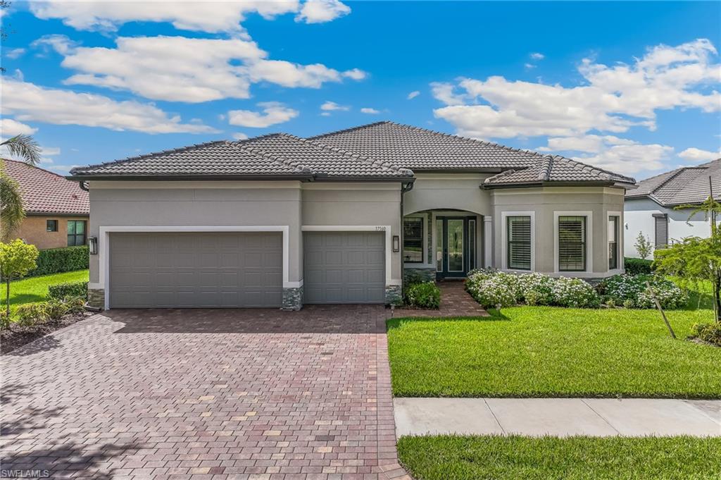 COUNTRY CLUB - Residential