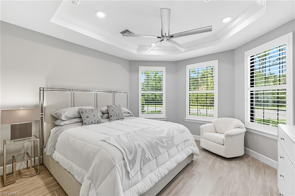 COUNTRY CLUB - Residential