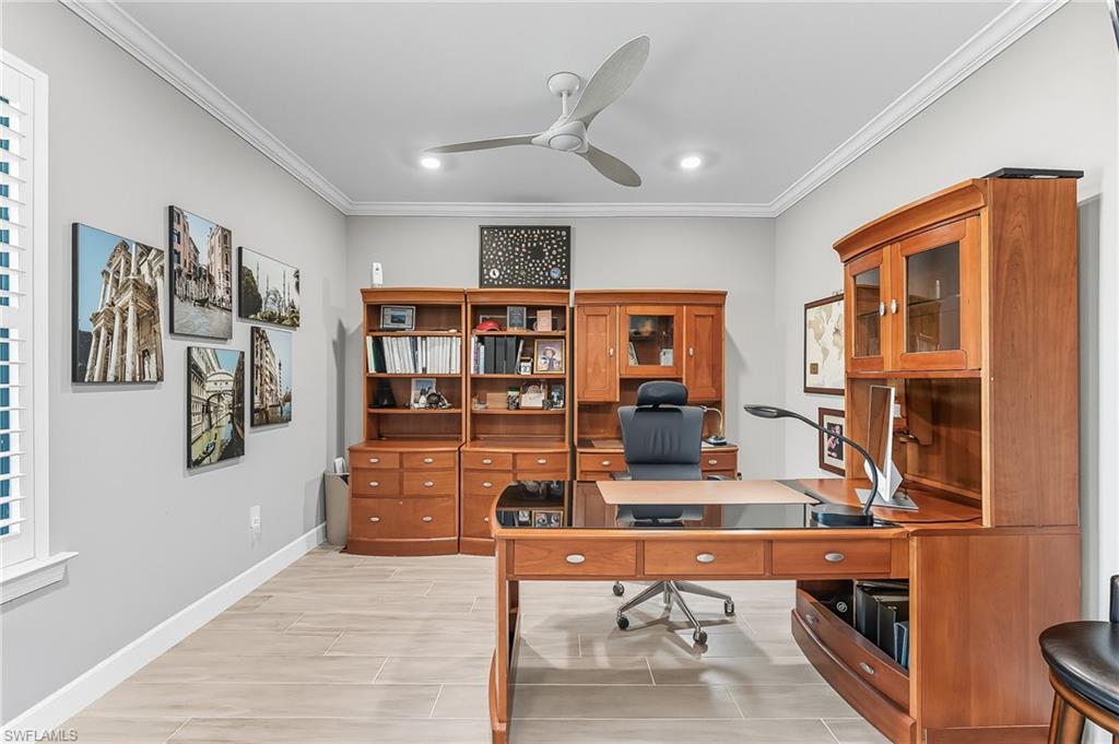 COUNTRY CLUB - Residential