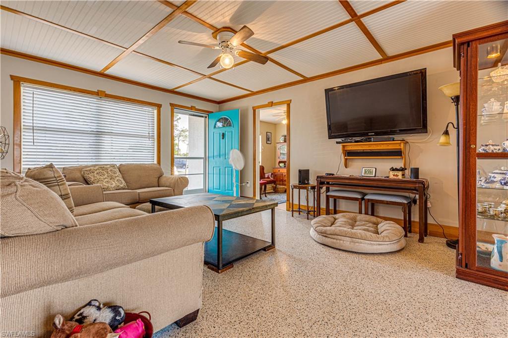 LELY PINES - Residential