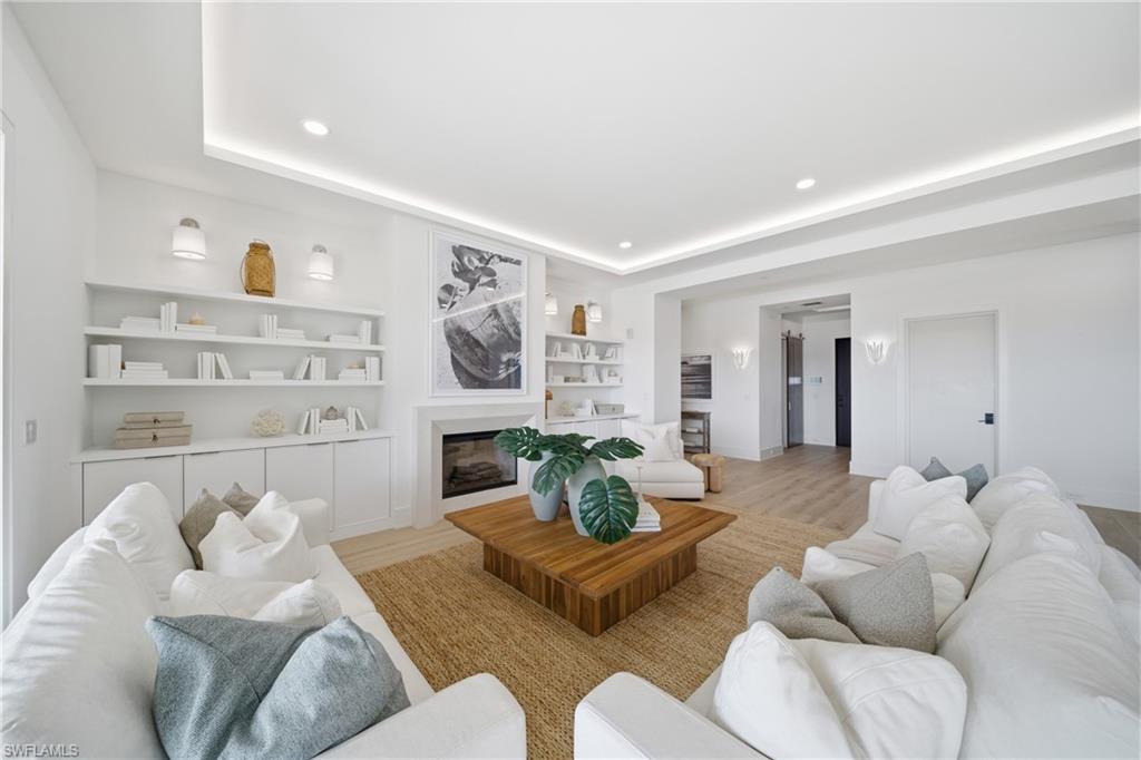 STELLA NAPLES - Residential