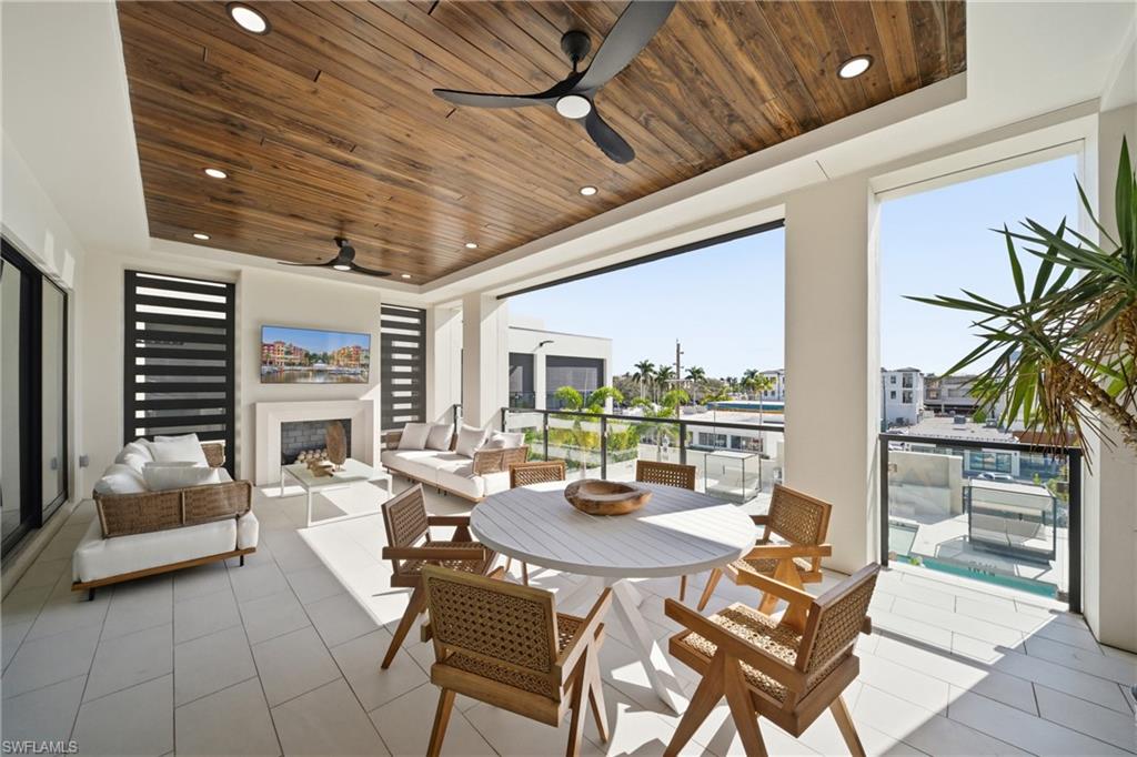 STELLA NAPLES - Residential