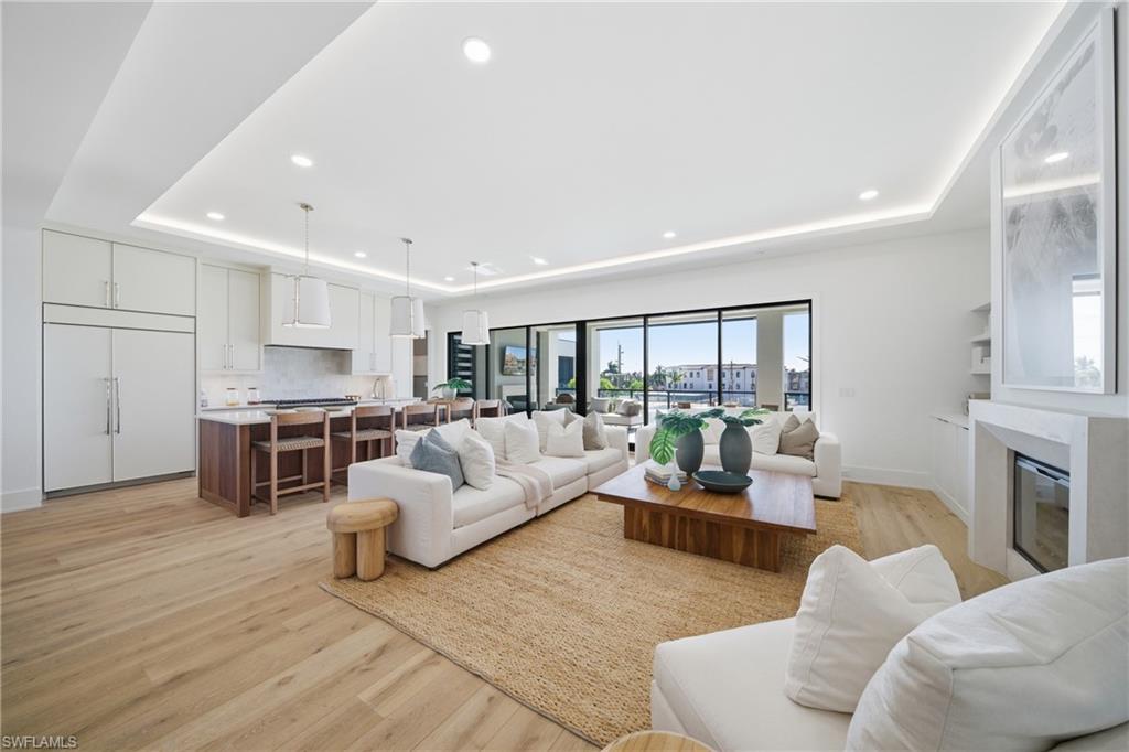 STELLA NAPLES - Residential