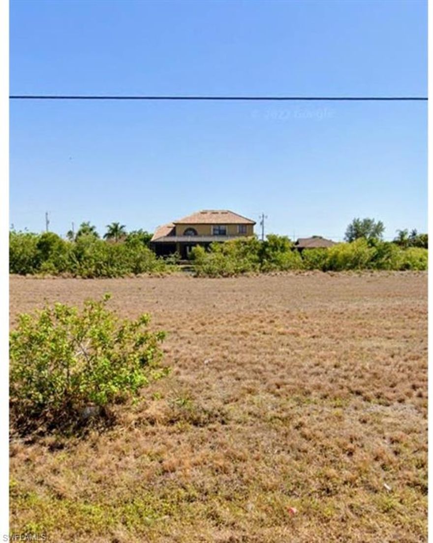 Build your dream home on this Southern exposure fresh water lot in NW Cape Coral. You will have access to fresh water canals and fresh water fishing and boating. No dock or seawall has been installed. Great location close to shopping, restaurants and groceries and schools.