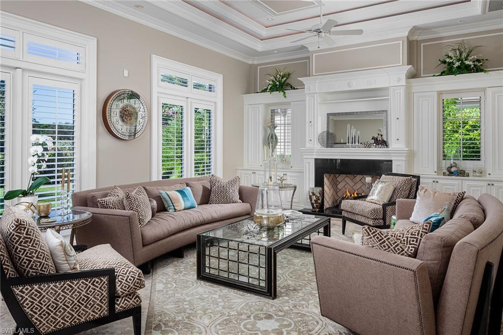 ESCADA AT TIBURON - Residential