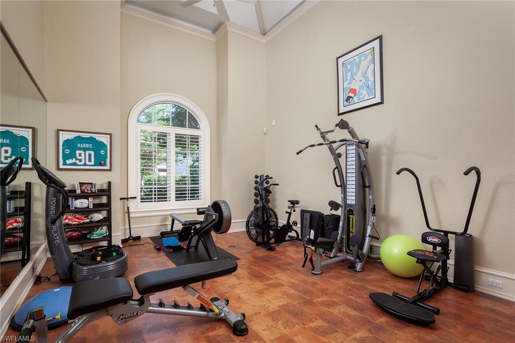 ESCADA AT TIBURON - Residential